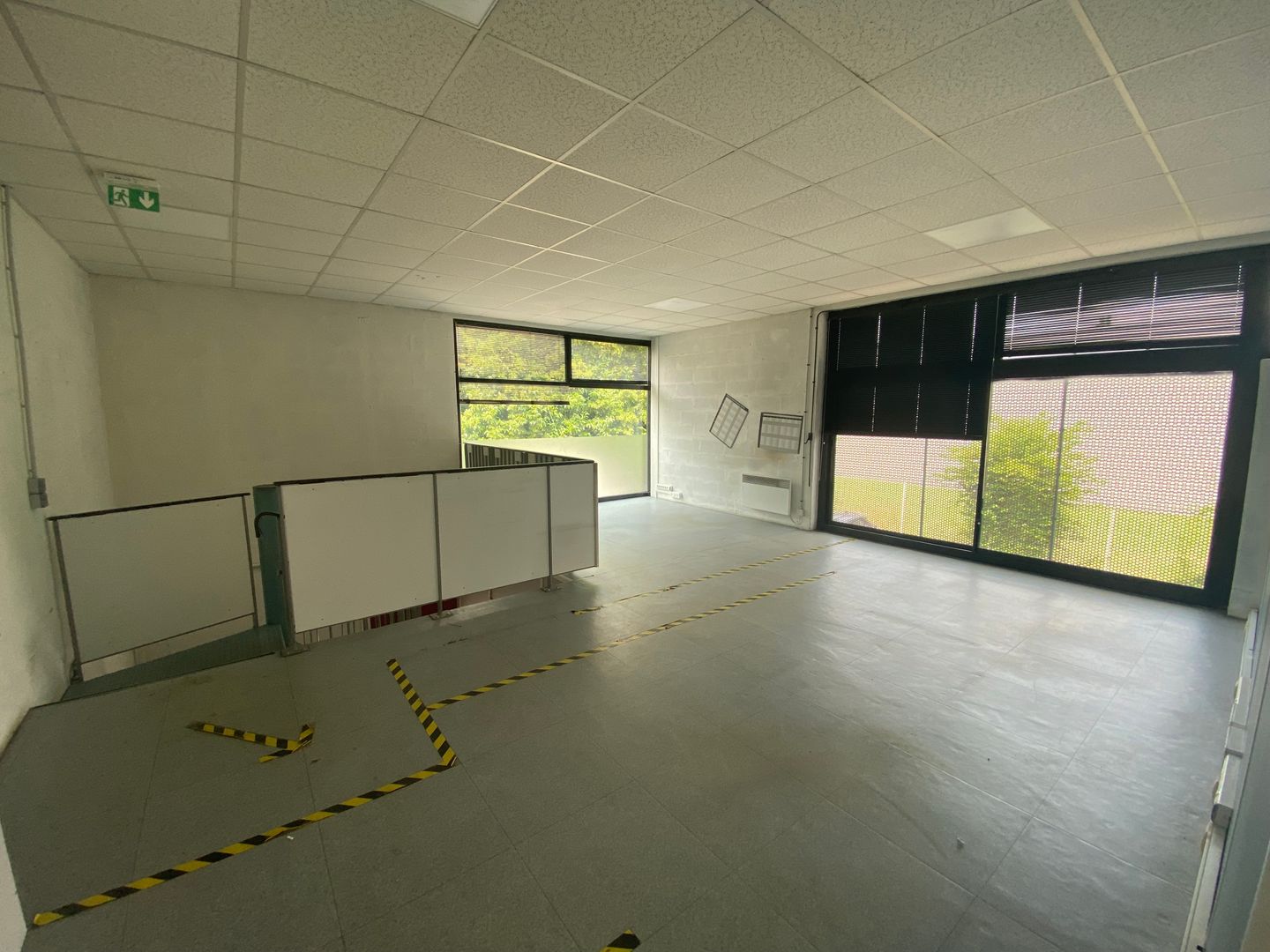 local d'activités de 142m², Gonesse (Val-d'Oise)