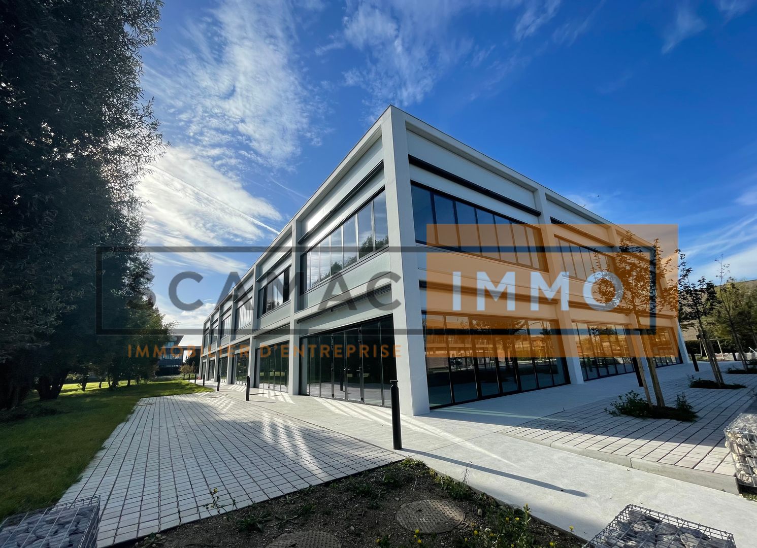 local commercial de 407m², Collégien (Seine-et-Marne)