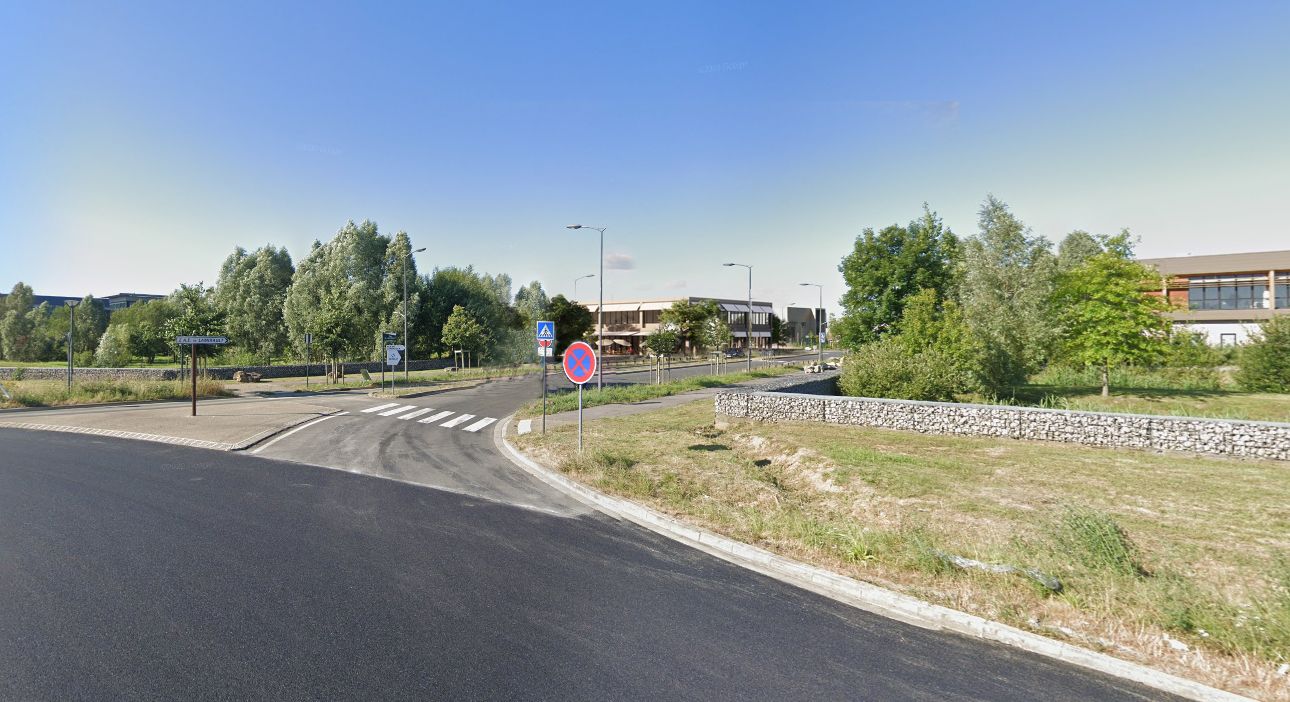 local commercial de 1 089m², Collégien (Seine-et-Marne)