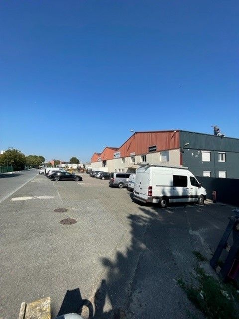entrepôt de 5 524m², Le Mesnil-Amelot (Seine-et-Marne)
