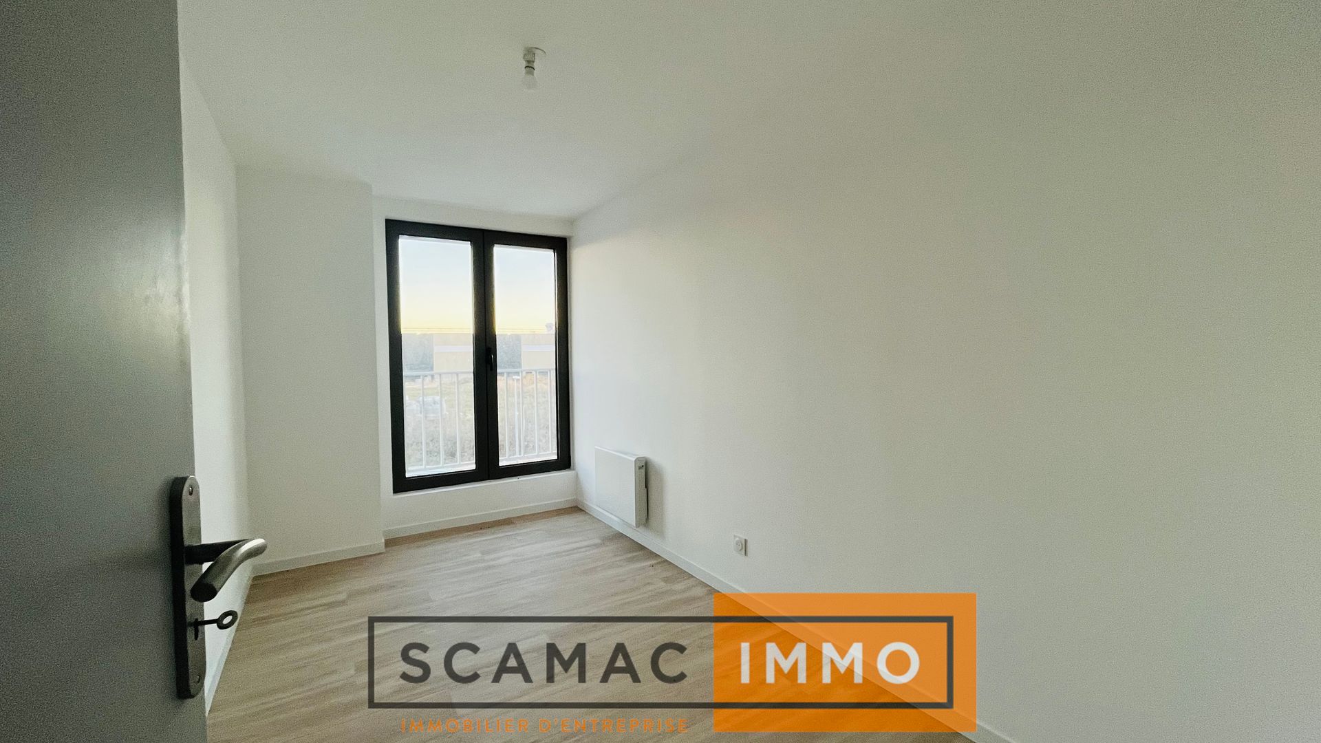 local d'activités de 250m², Étréchy (Essonne)