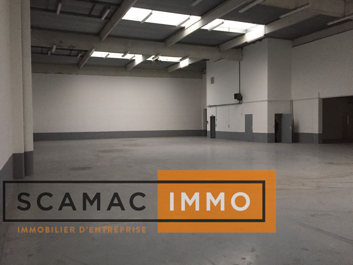 entrepôt de 1 483m², Ballainvilliers (Essonne)