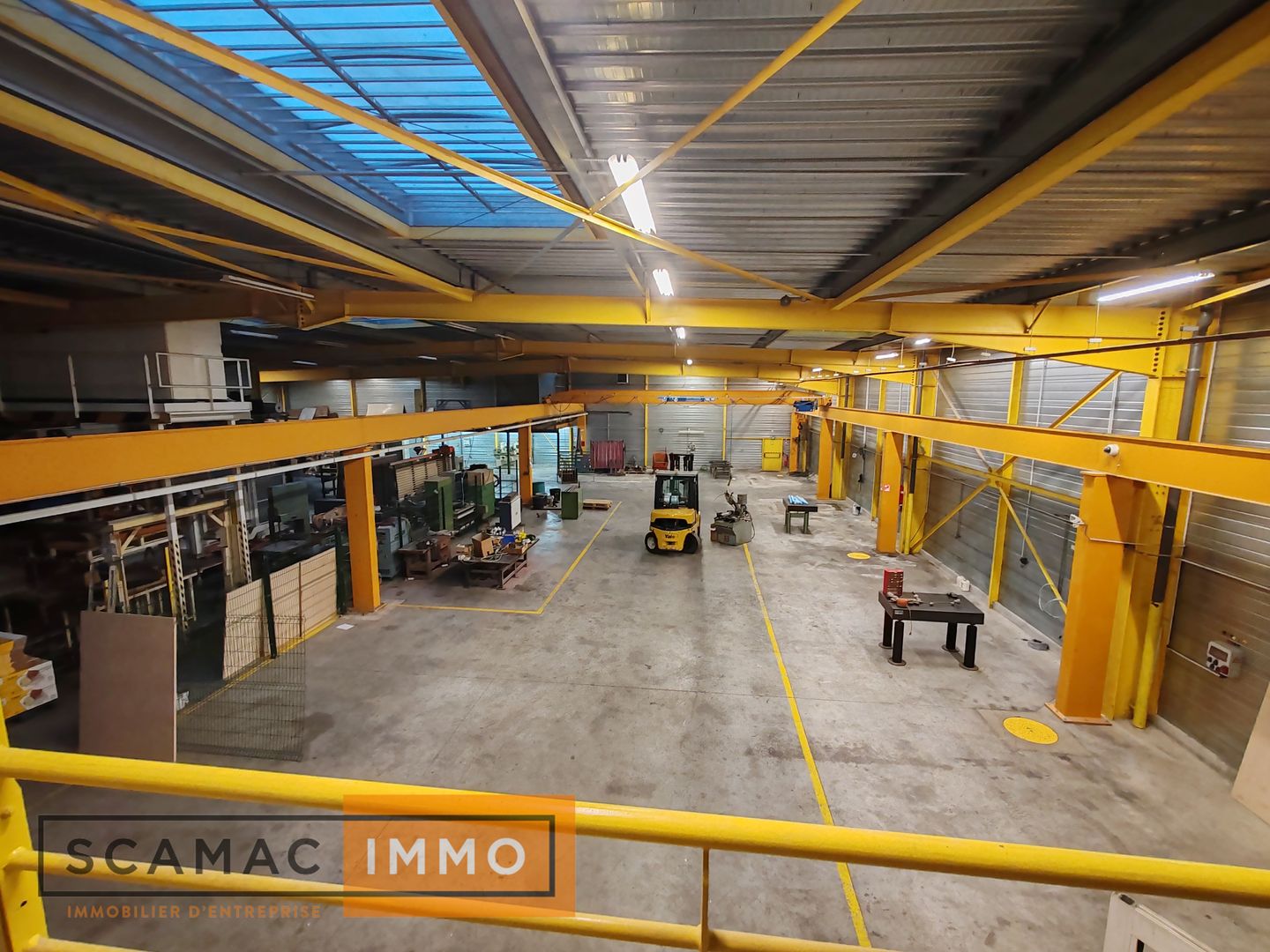 entrepôt de 1&nbsp;483m², La Ville-du-Bois (Essonne)