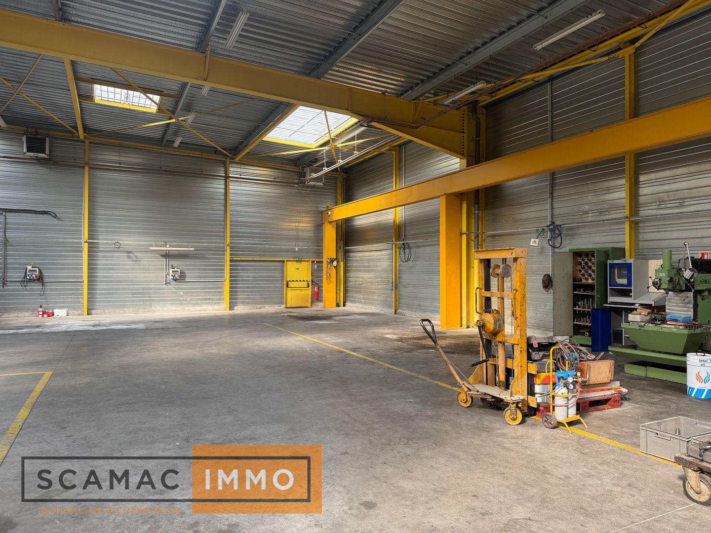 entrepôt de 1&nbsp;286m², La Ville-du-Bois (Essonne)