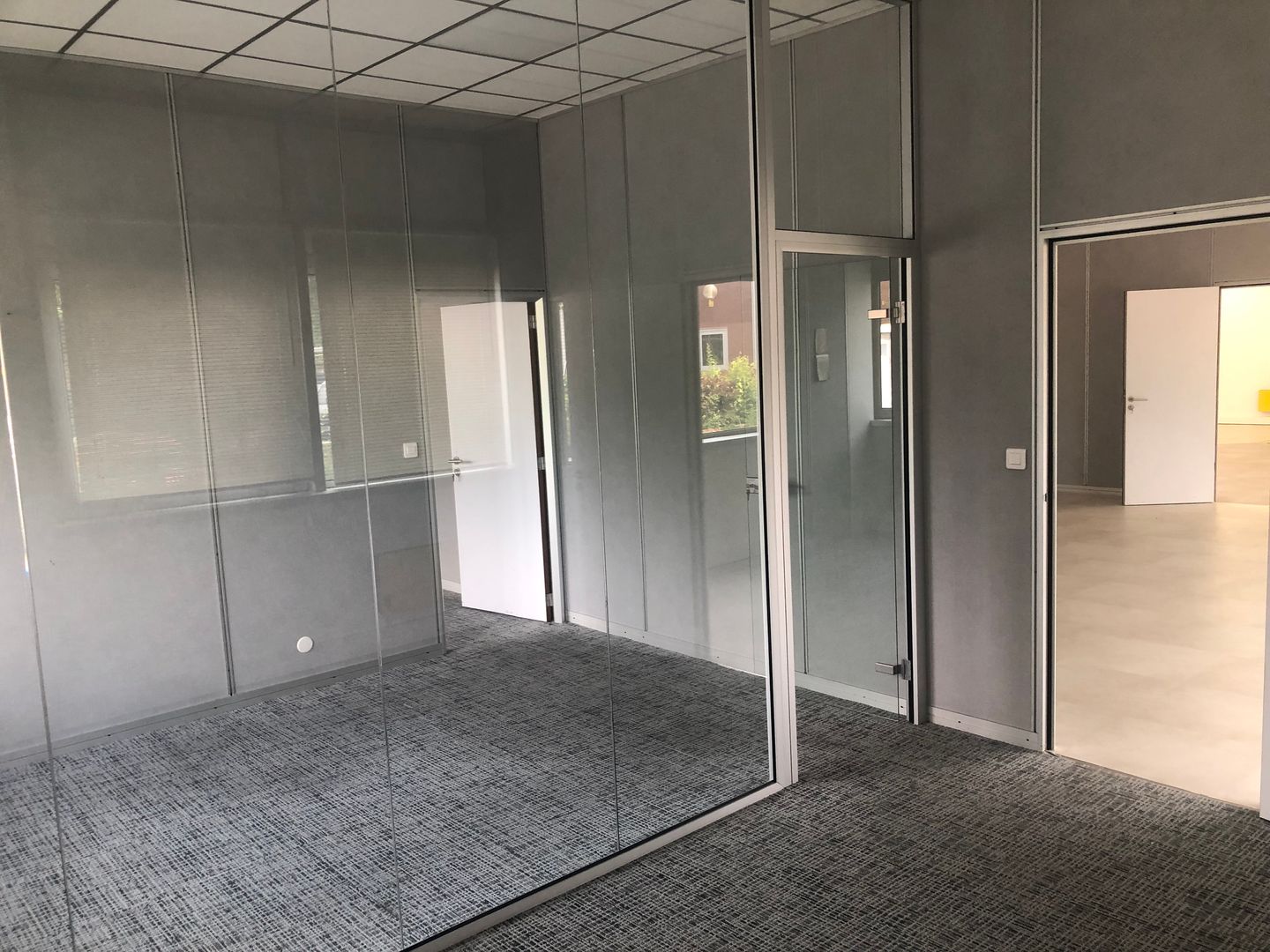 locaux mixtes de 628m², Villebon-sur-Yvette (Essonne)