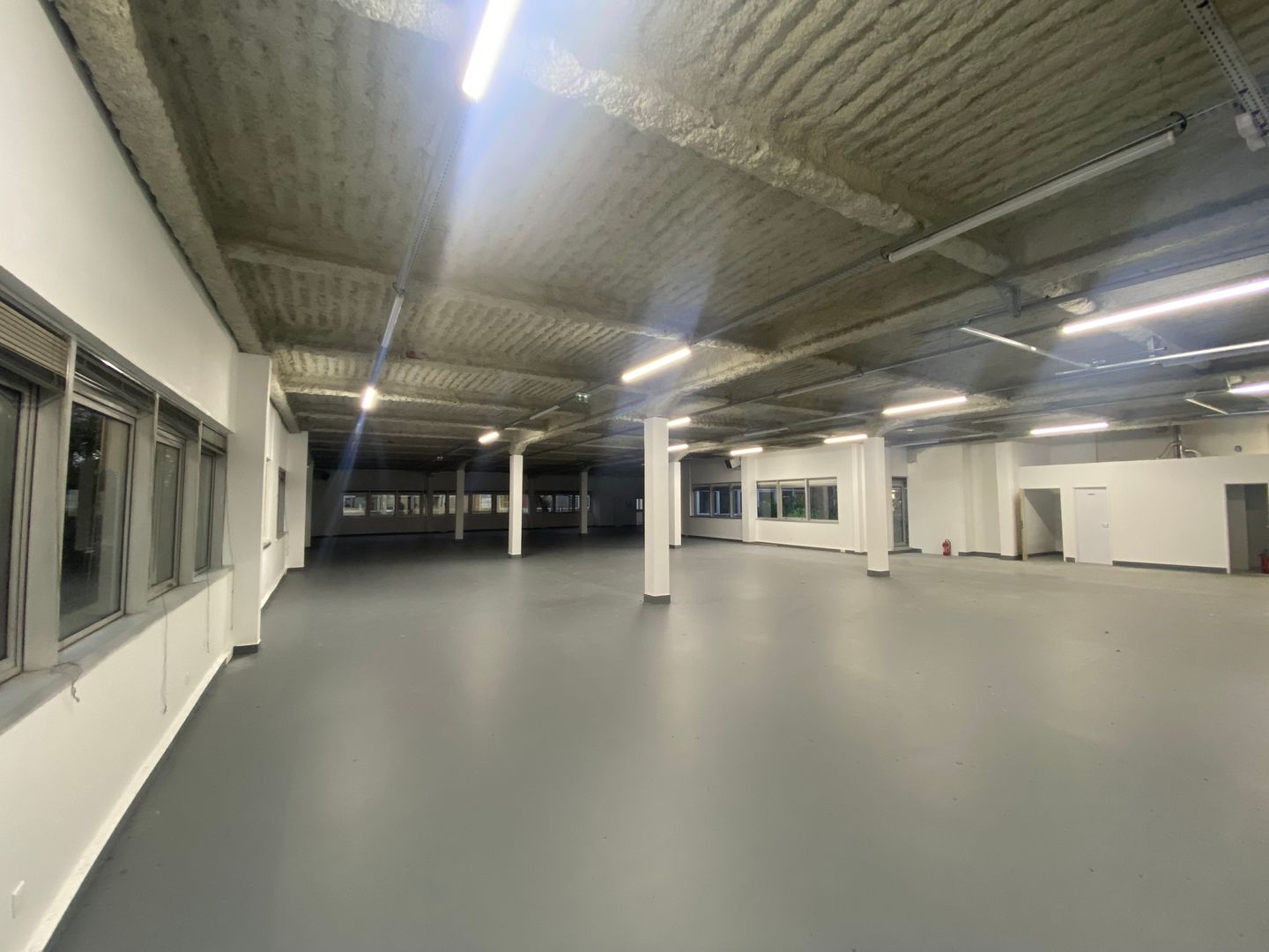 locaux mixtes de 628m², Villebon-sur-Yvette (Essonne)