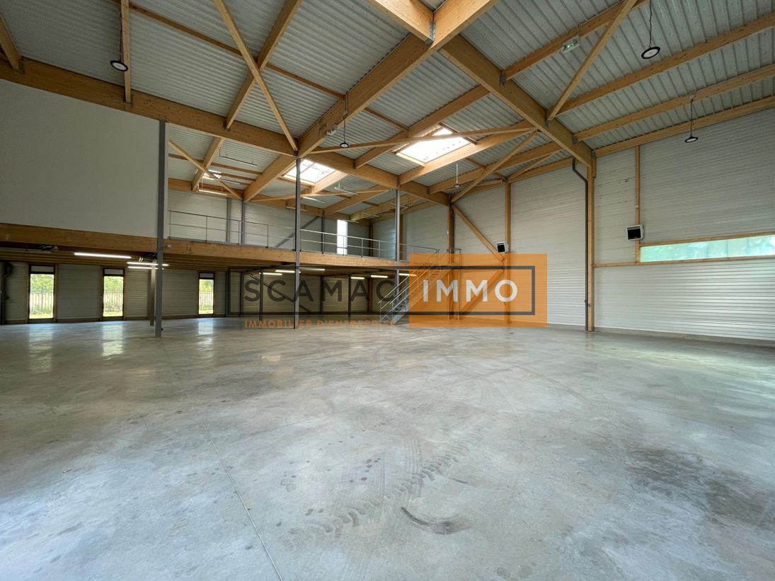local d'activités de 1&nbsp;426m², Chanteloup-en-Brie (Seine-et-Marne)