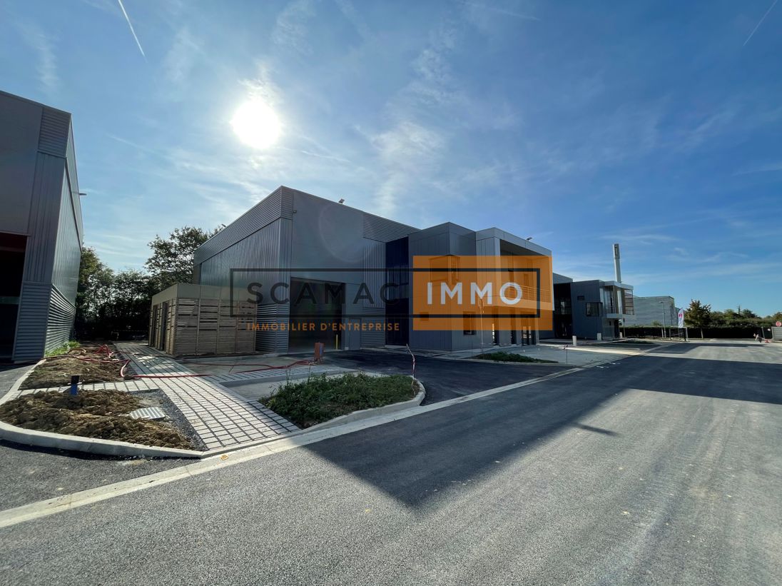 local d'activités de 1&nbsp;426m², Chanteloup-en-Brie (Seine-et-Marne)