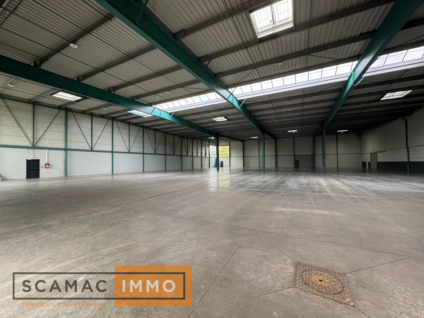entrepôt de 2 526m², Moissy-Cramayel (Seine-et-Marne)