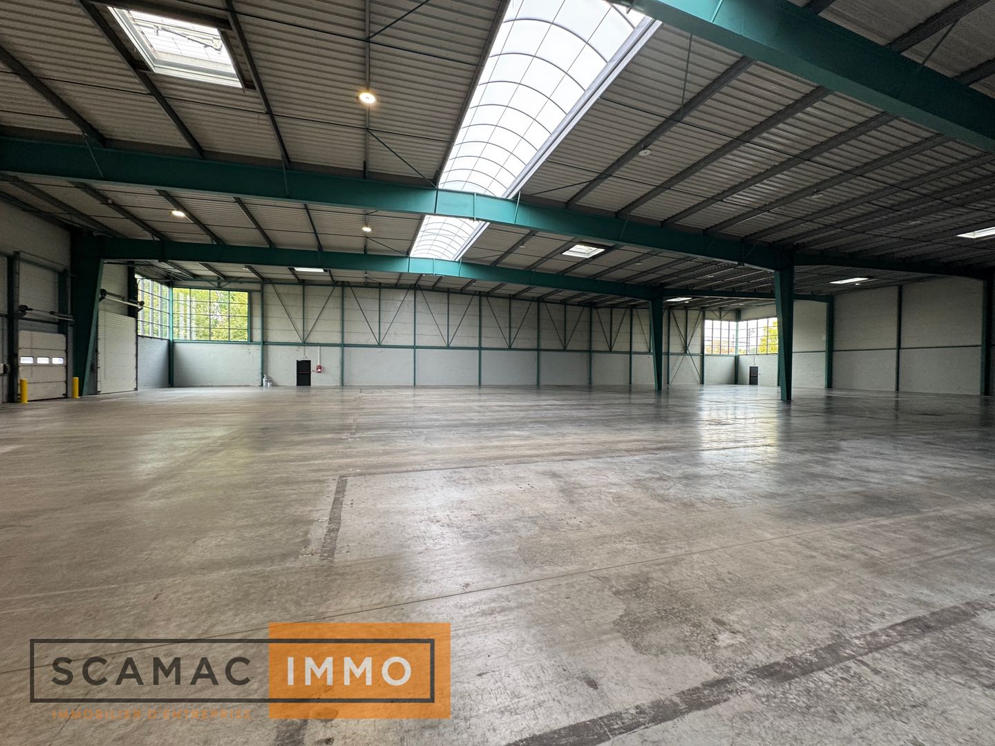 entrepôt de 2 526m², Moissy-Cramayel (Seine-et-Marne)