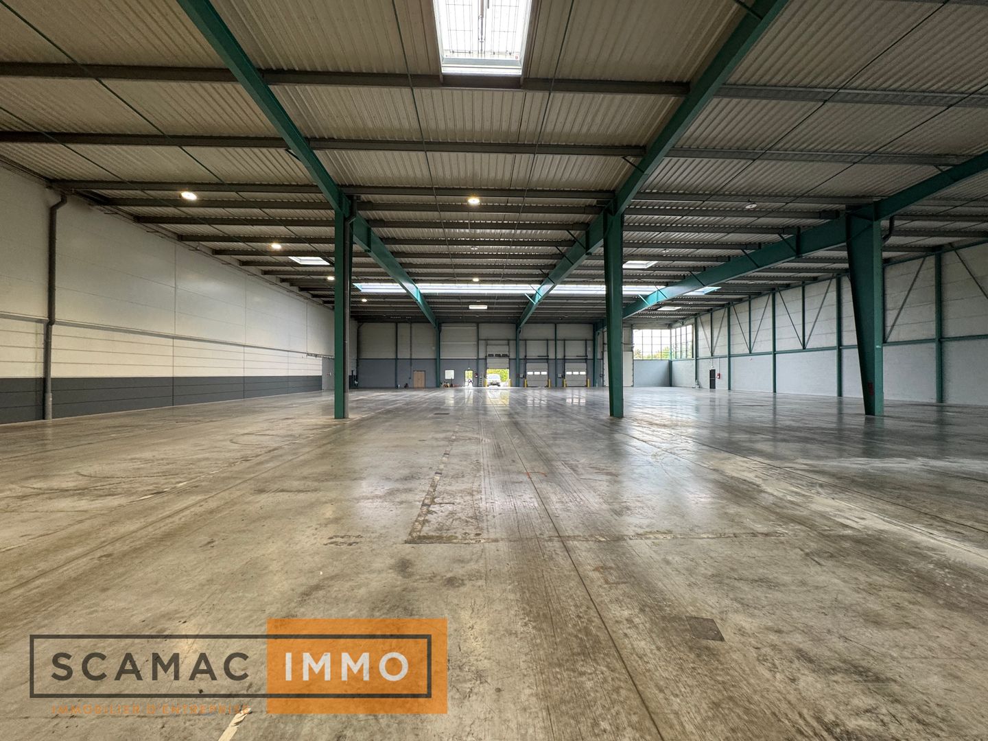 entrepôt de 2 526m², Moissy-Cramayel (Seine-et-Marne)