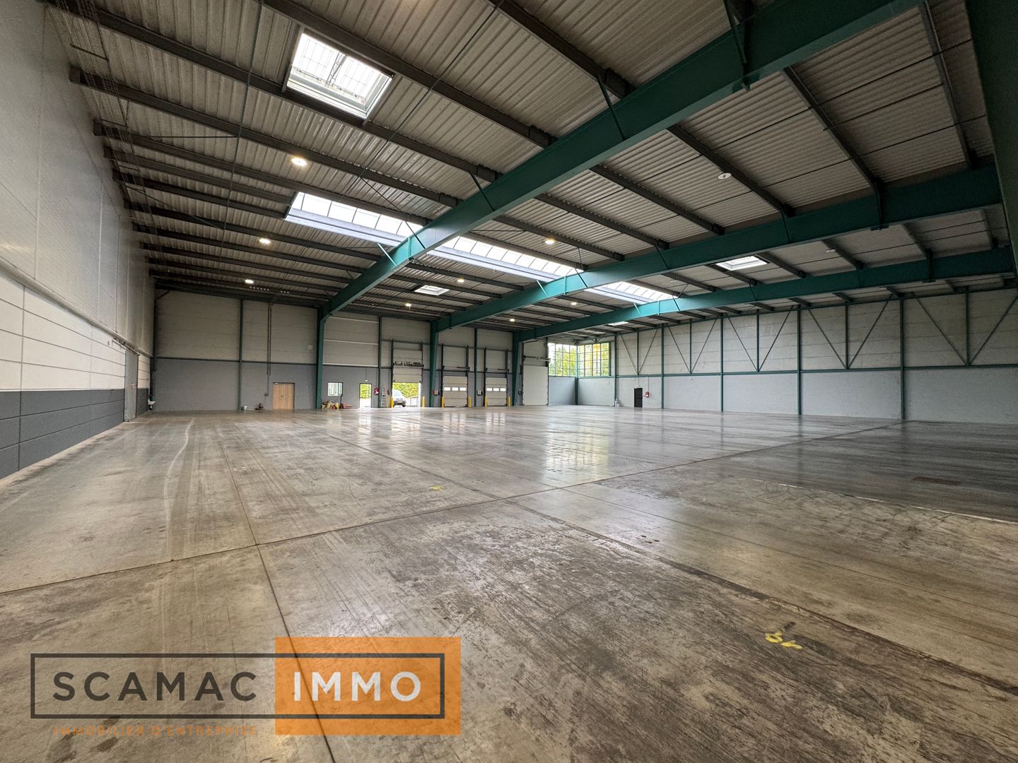 entrepôt de 6 409m², Moissy-Cramayel (Seine-et-Marne)