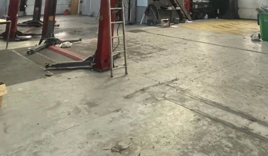 local d'activités de 667m², Angerville (Essonne)