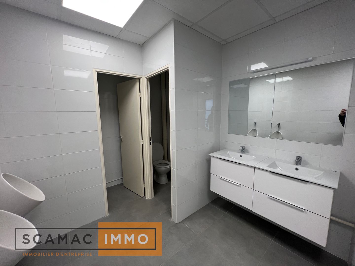 bureau de 1&nbsp;500m², Ris-Orangis (Essonne)