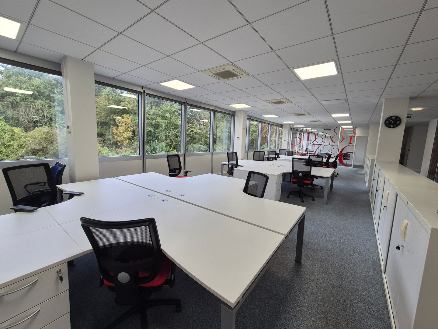 bureau de 256m², MEUDON ()