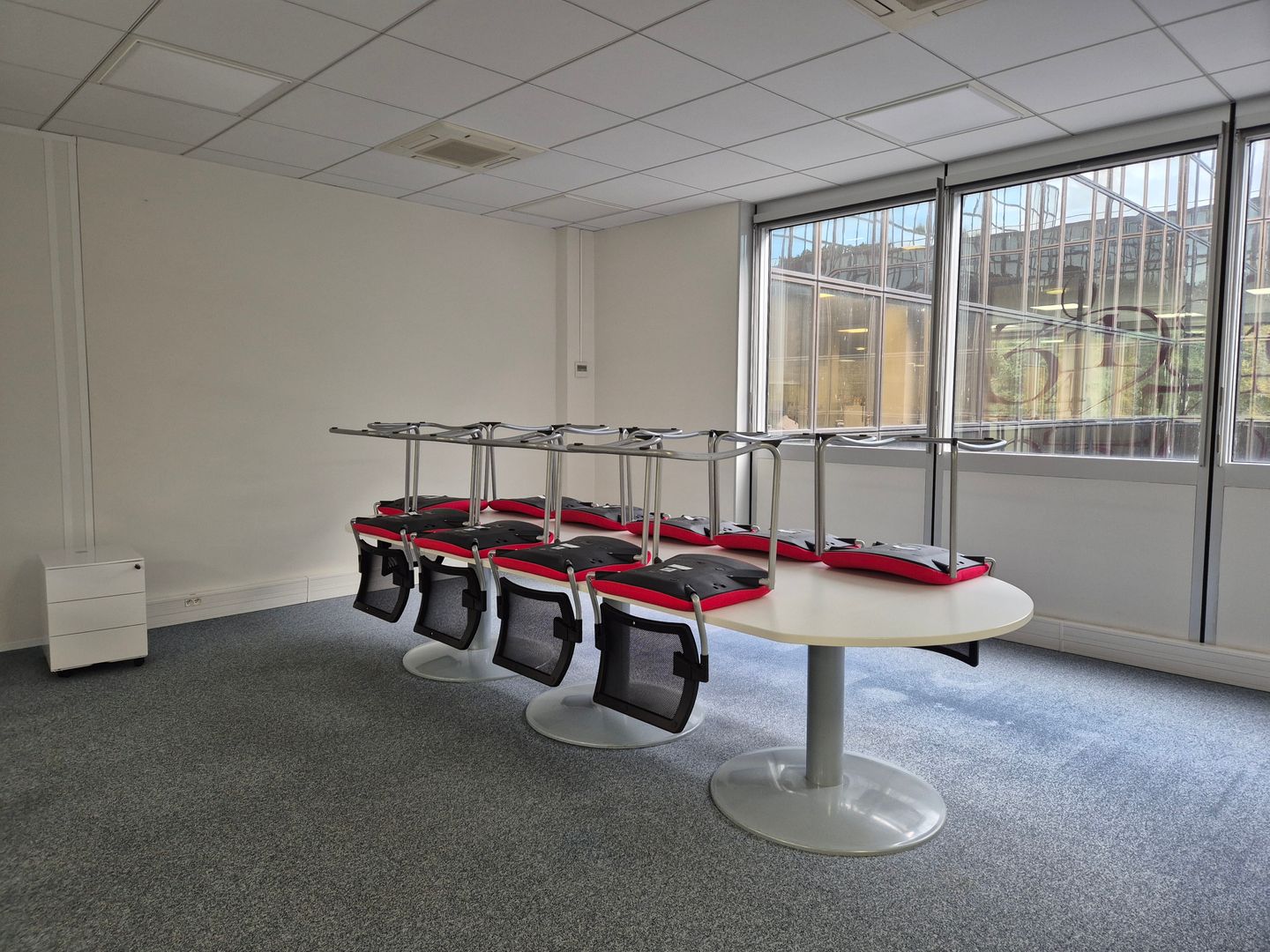 bureau de 256m², MEUDON ()