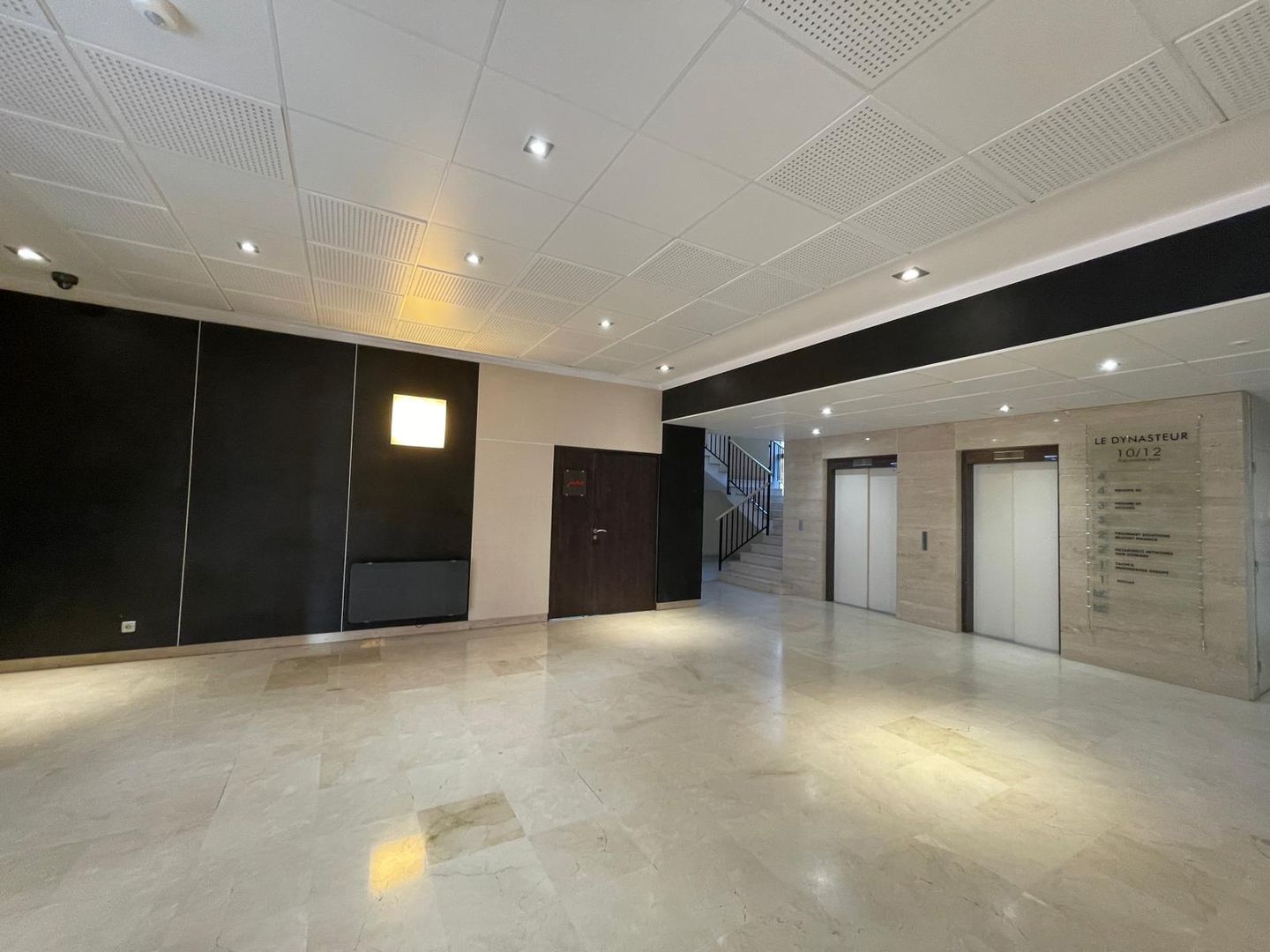 bureau de 256m², MEUDON ()
