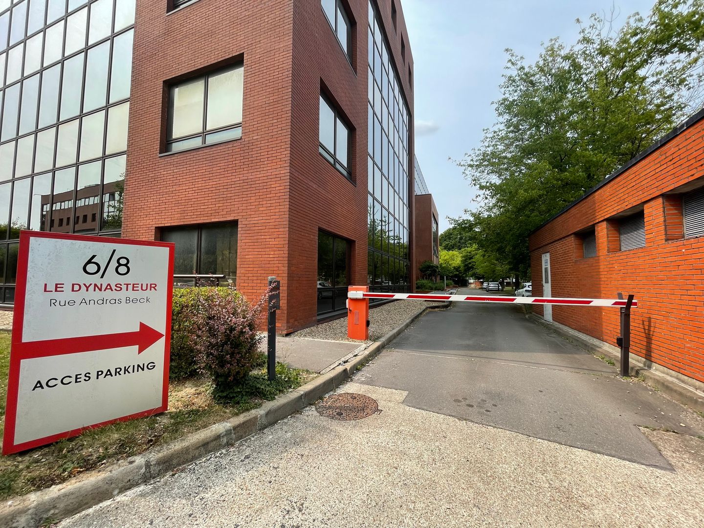 local d'activités de 302m², Meudon (Hauts-de-Seine)