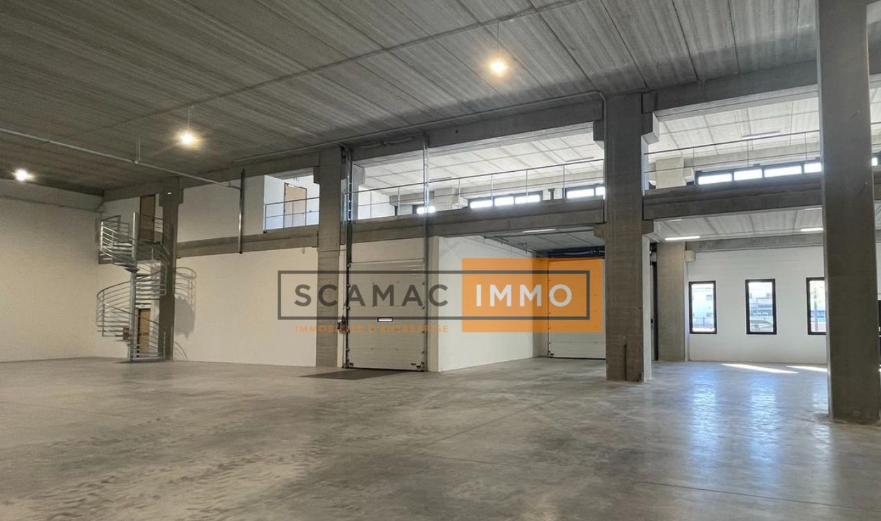 local d'activités de 927m², Colombes (Hauts-de-Seine)