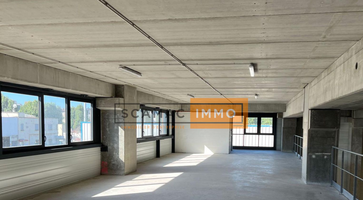 local d'activités de 927m², Colombes (Hauts-de-Seine)