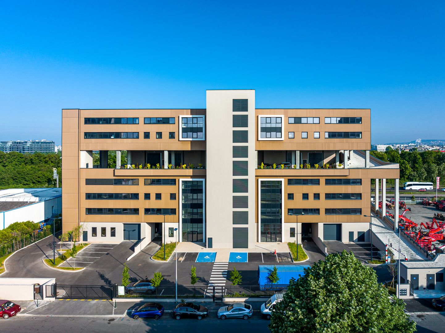 local d'activités de 831m², Colombes (Hauts-de-Seine)