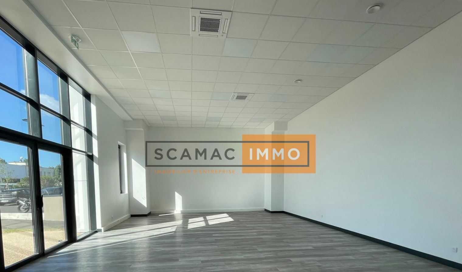 local d'activités de 1 757m², Colombes (Hauts-de-Seine)