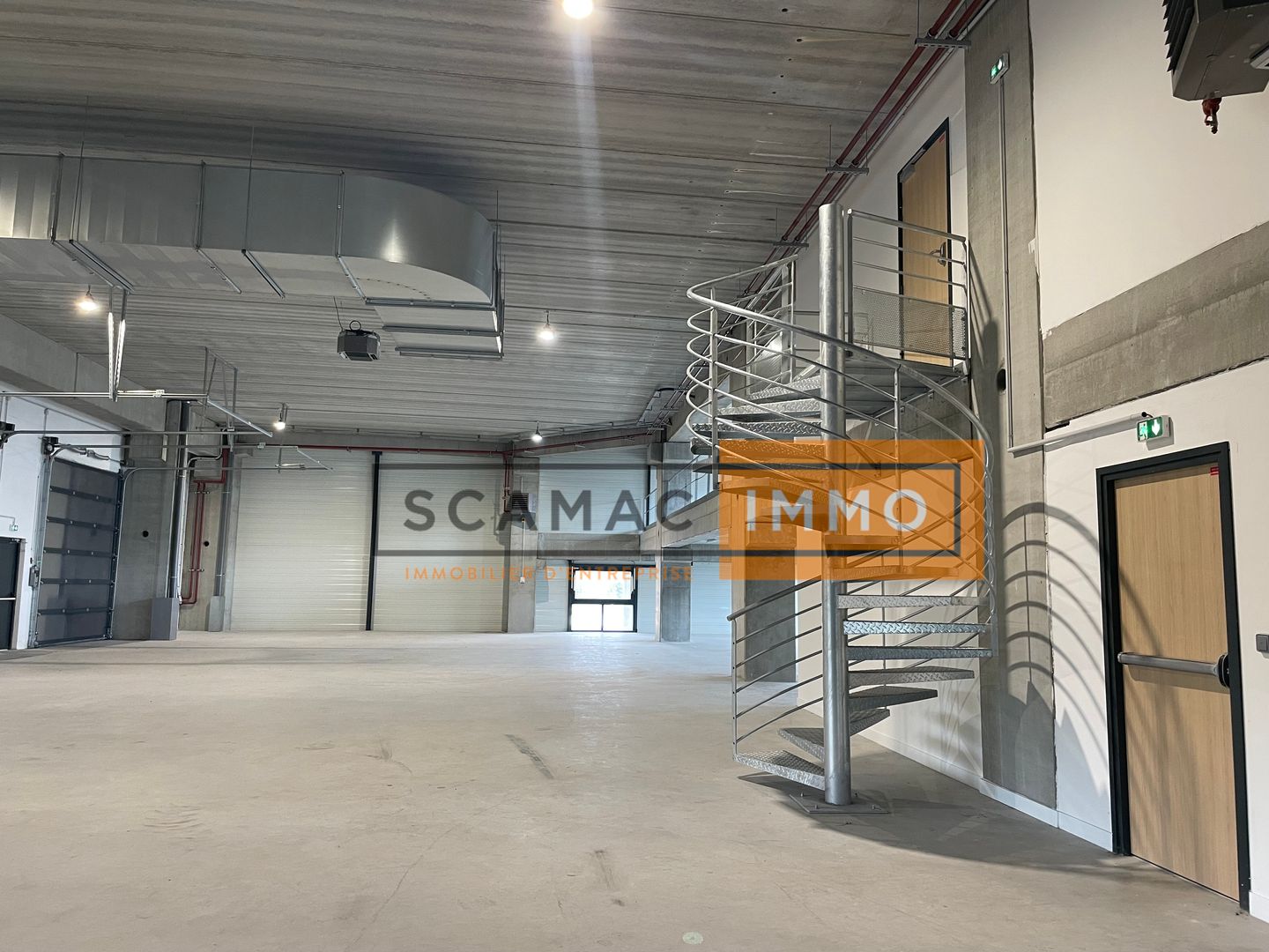 local d'activités de 1 757m², Colombes (Hauts-de-Seine)