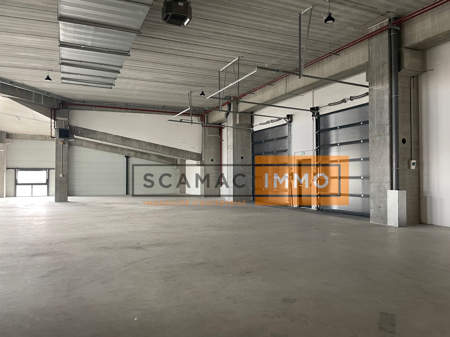 local d'activités de 1 757m², Colombes (Hauts-de-Seine)