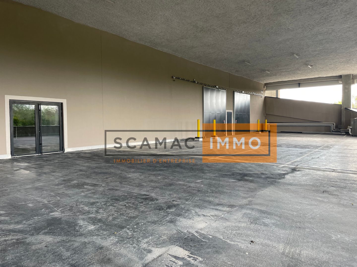 local d'activités de 1 757m², Colombes (Hauts-de-Seine)