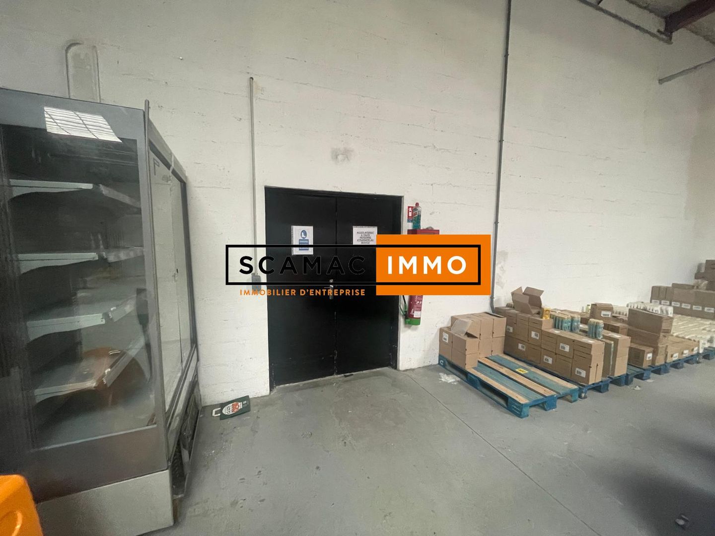 local d'activités de 674m², Franconville (Val-d'Oise)