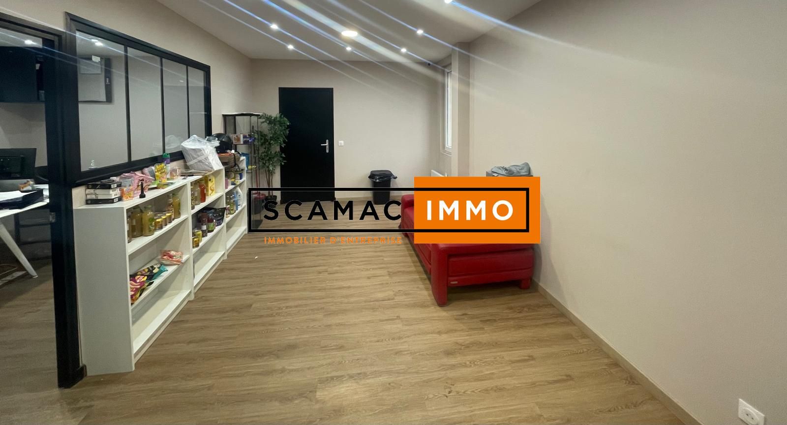 local d'activités de 674m², Franconville (Val-d'Oise)