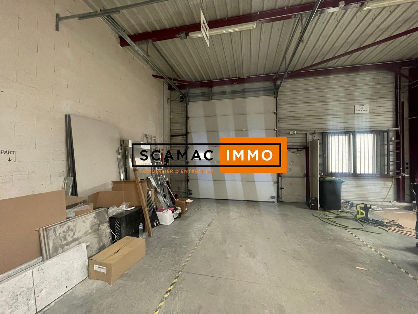 local d'activités de 674m², Franconville (Val-d'Oise)