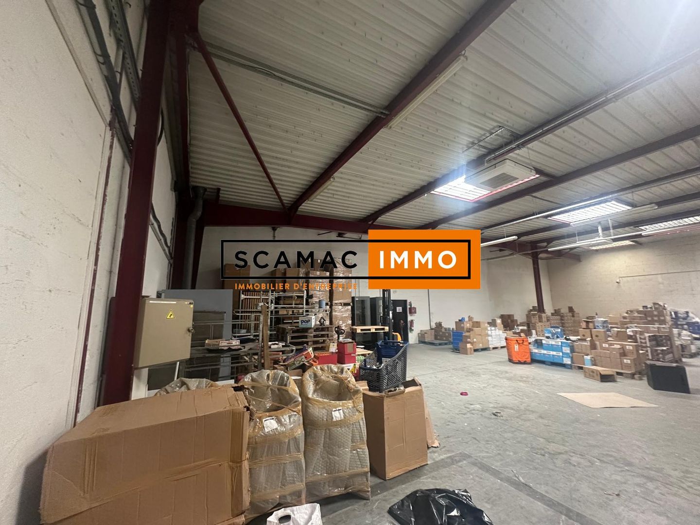 local d'activités de 674m², Franconville (Val-d'Oise)