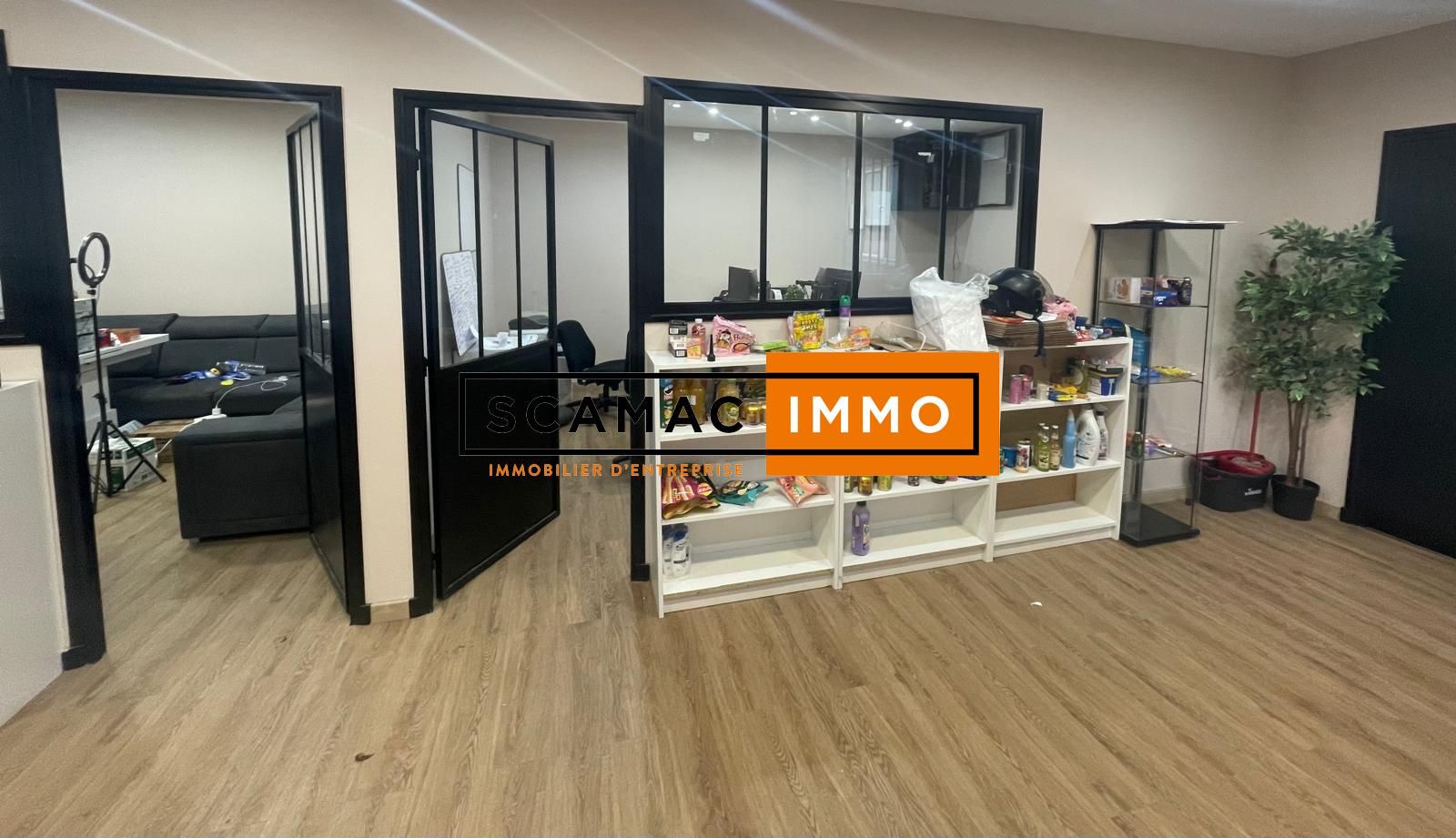 local d'activités de 674m², Franconville (Val-d'Oise)