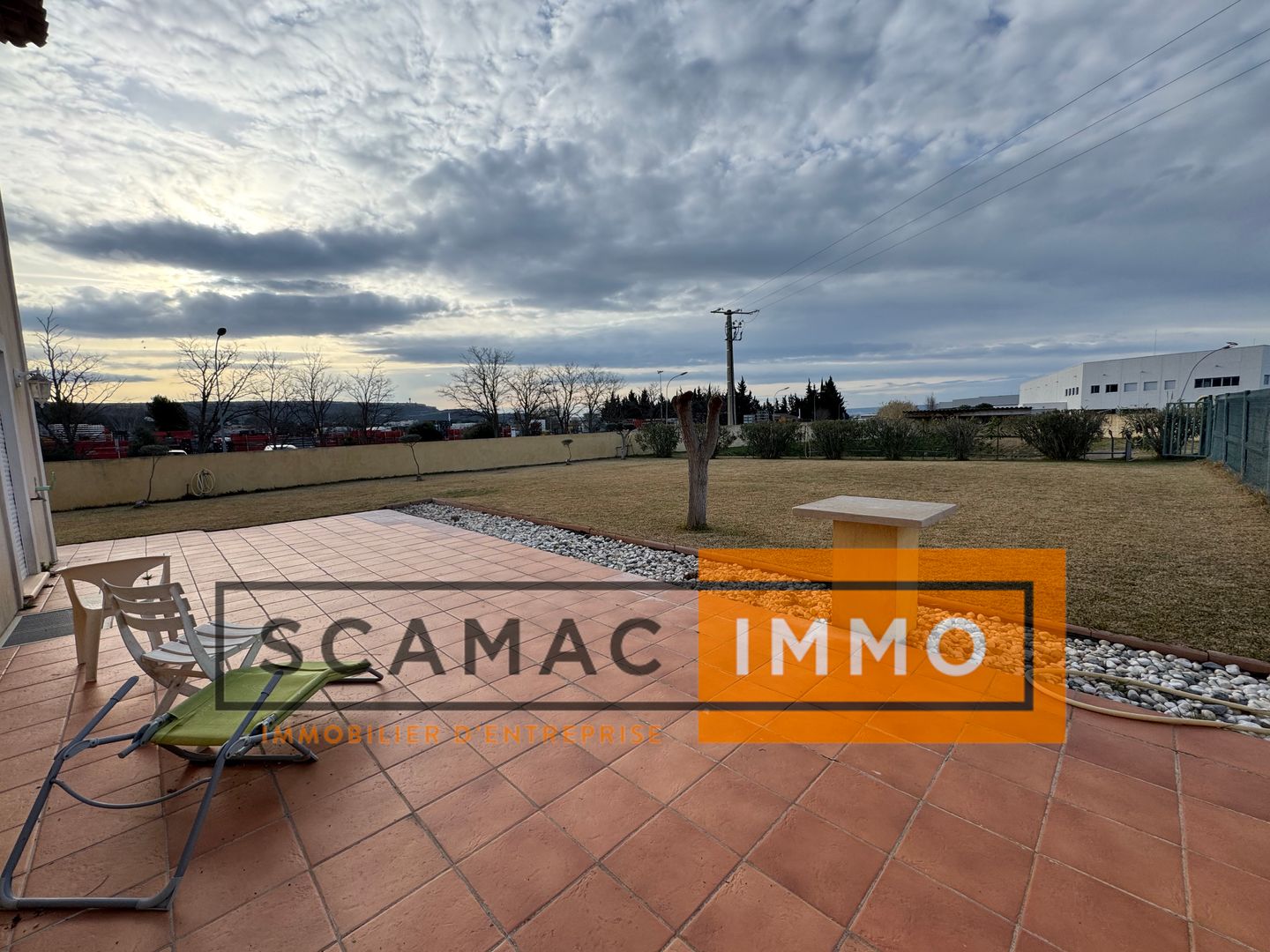 bureau de 360m², Rognac (Bouches-du-Rhône)