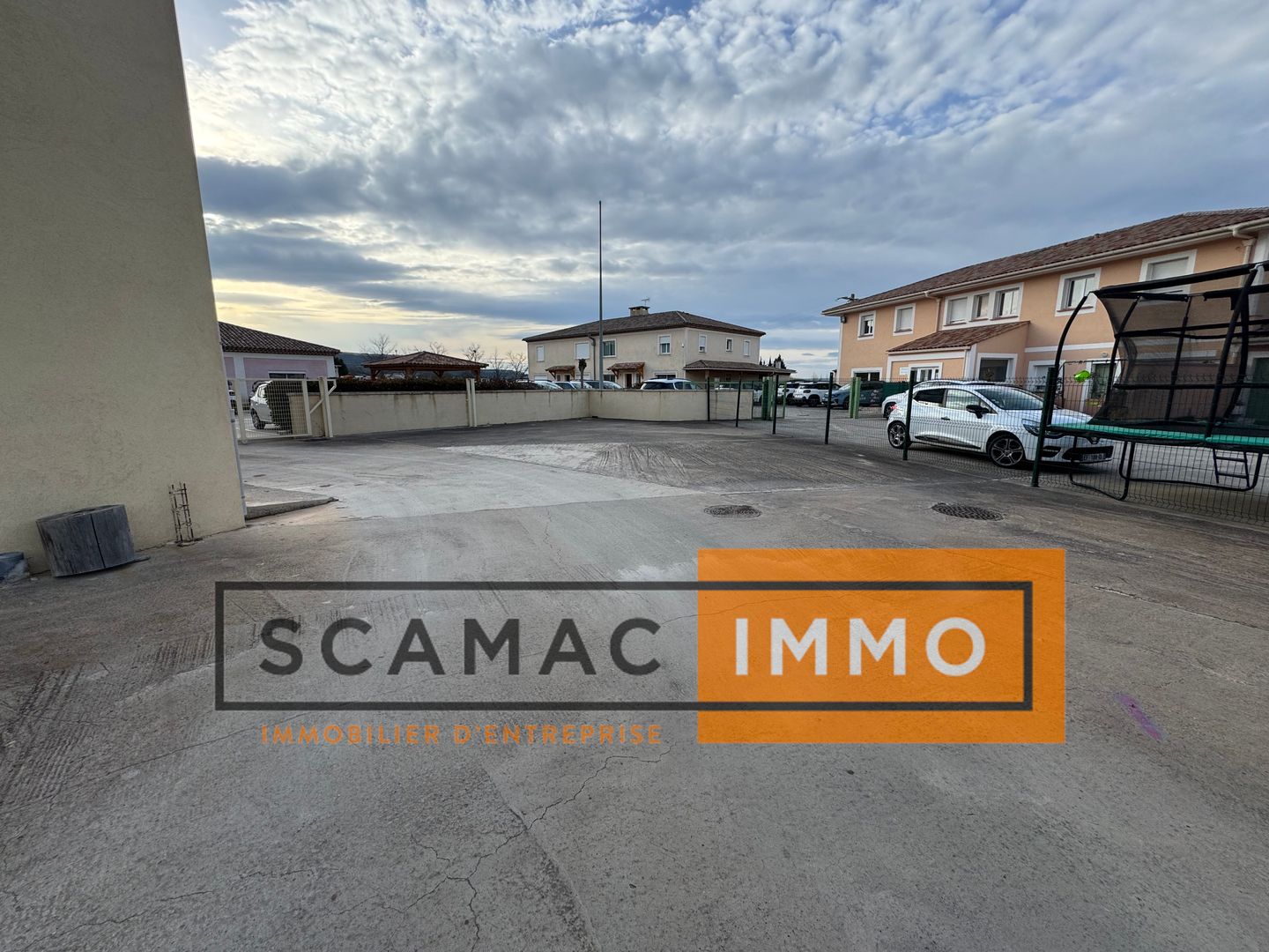bureau de 360m², Rognac (Bouches-du-Rhône)