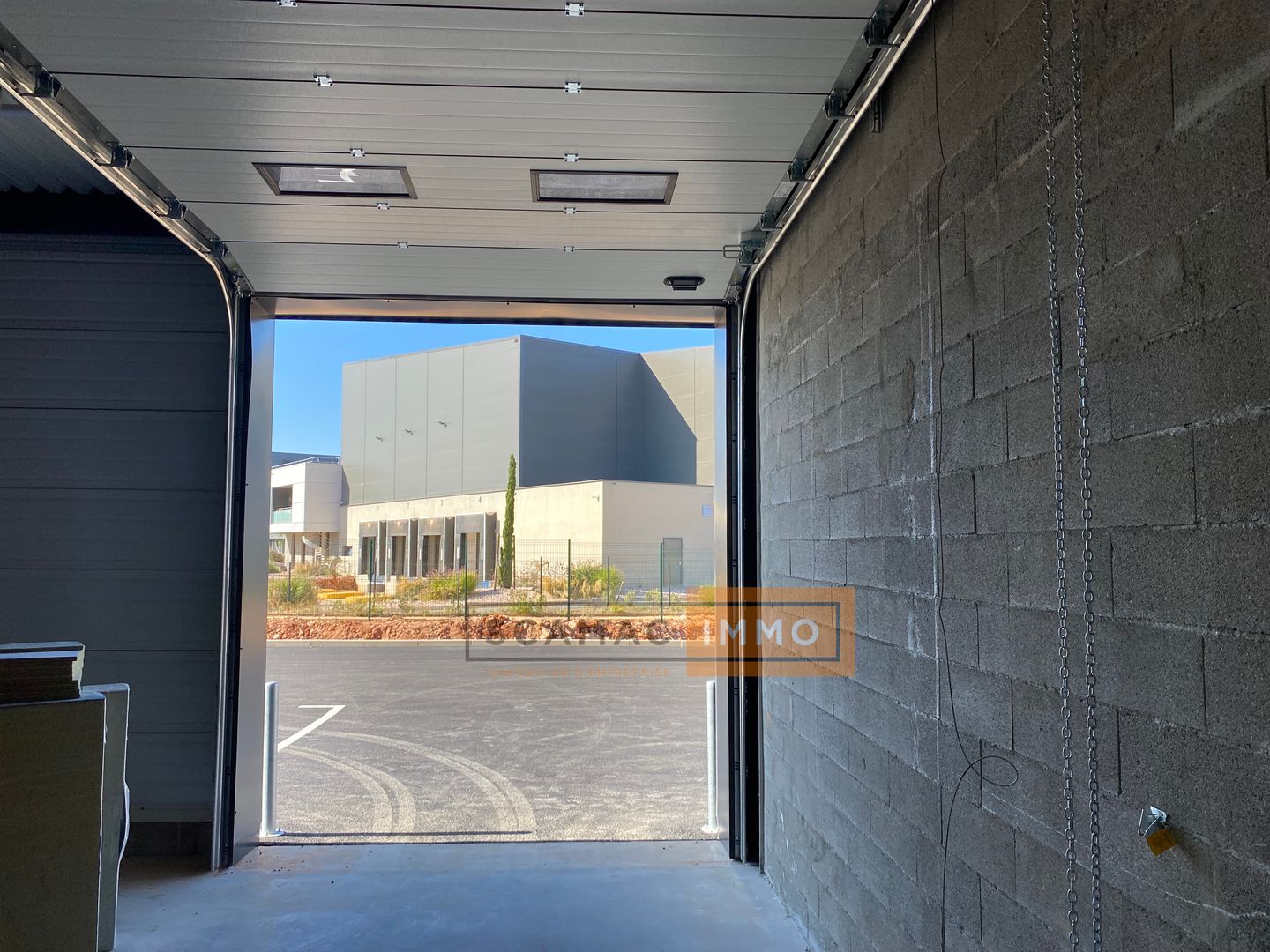 entrepôt de 329m², Brignoles (Var)