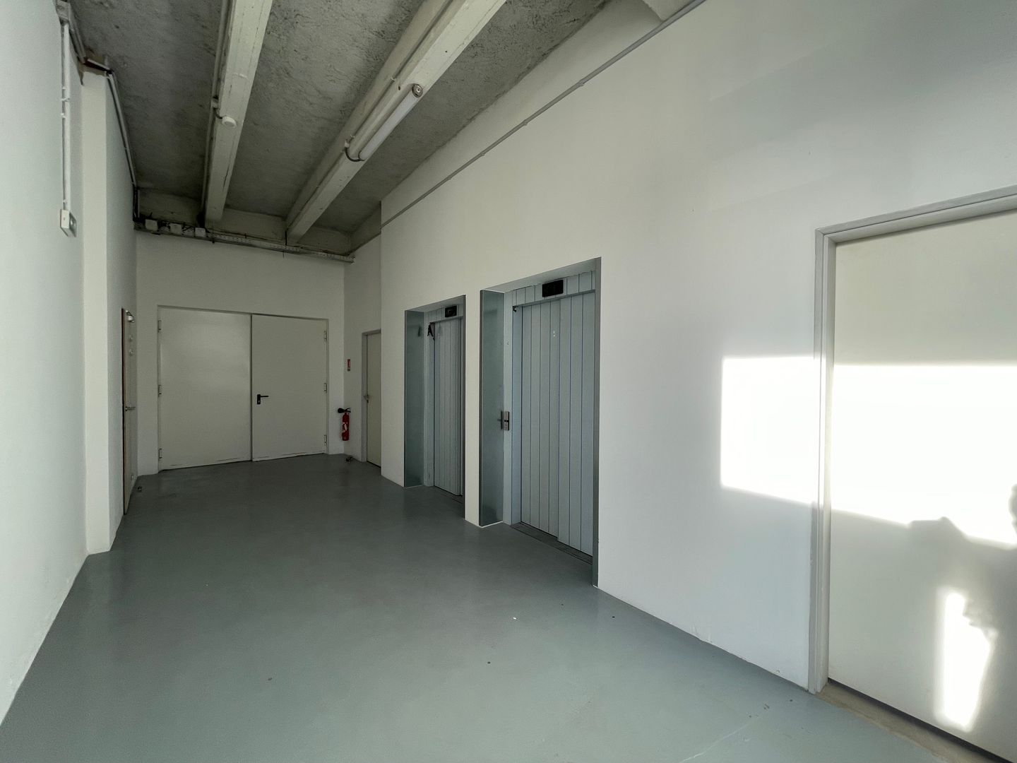 entrepôt de 2&nbsp;763m², Ivry-sur-Seine (Val-de-Marne)