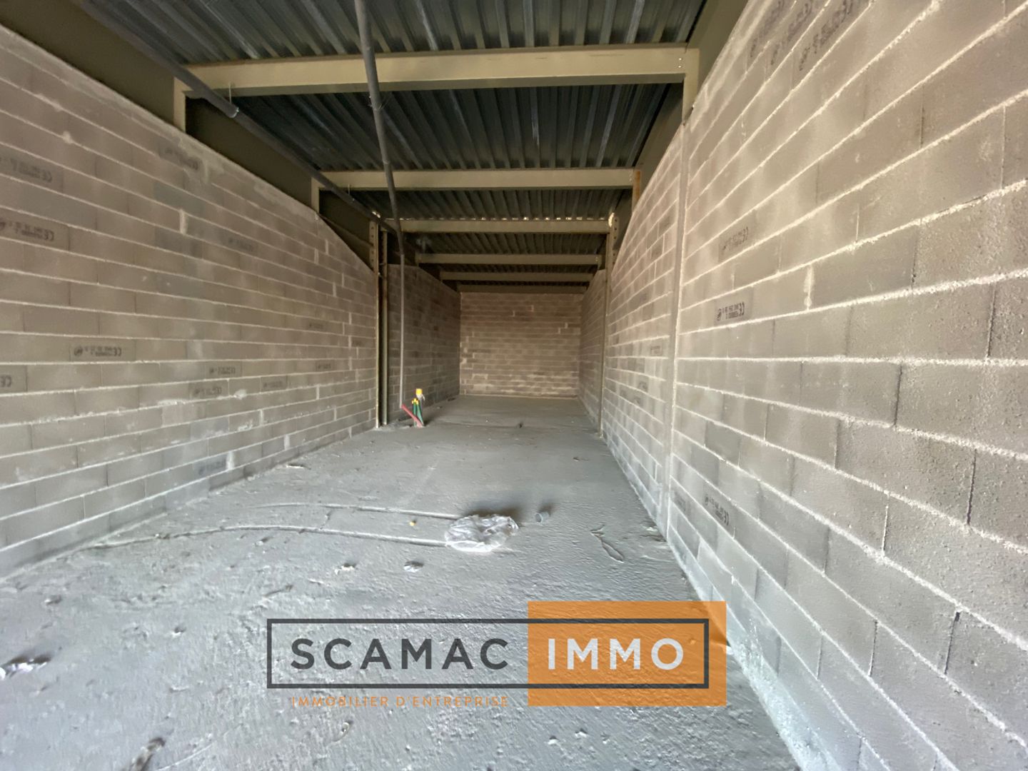 local commercial de 147m², Gignac-la-Nerthe (Bouches-du-Rhône)