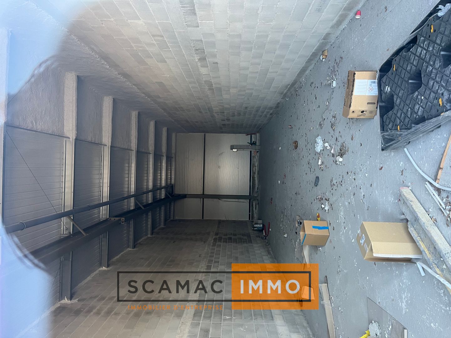 local commercial de 147m², Gignac-la-Nerthe (Bouches-du-Rhône)