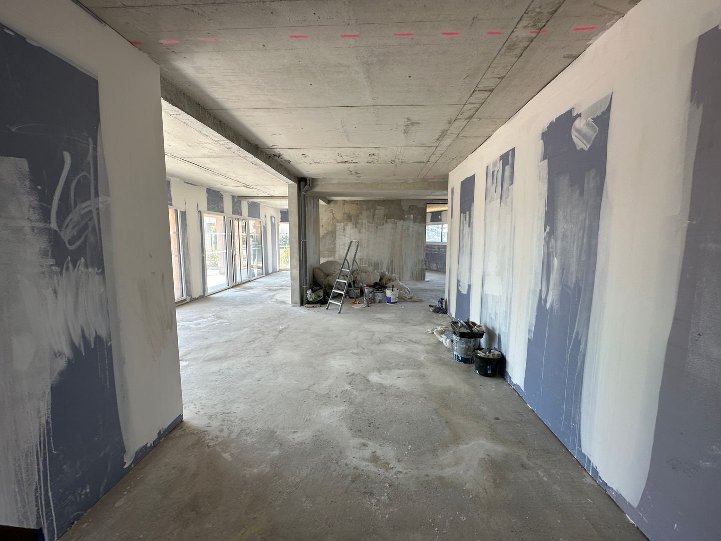 local d'activités de 96m², Fréjus (Var)