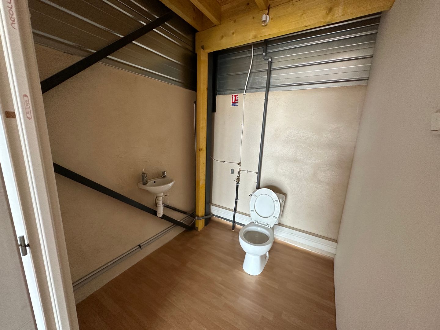 local commercial de 85m², Roquebrune-sur Argens (Var)