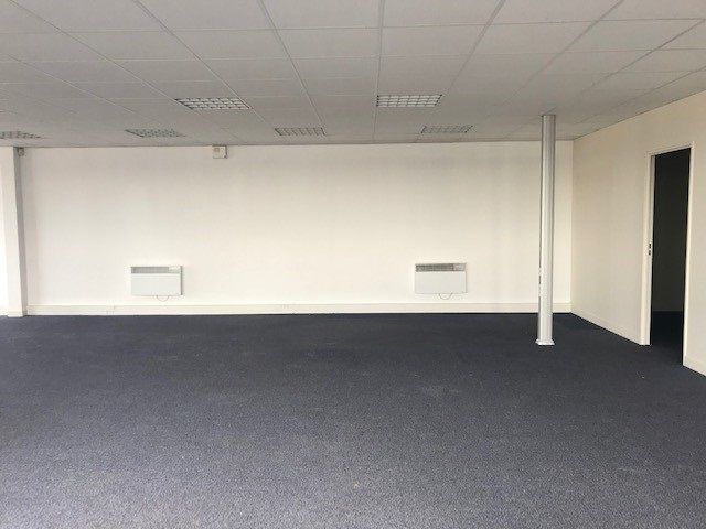 bureau de 50m², Hyères (Var)