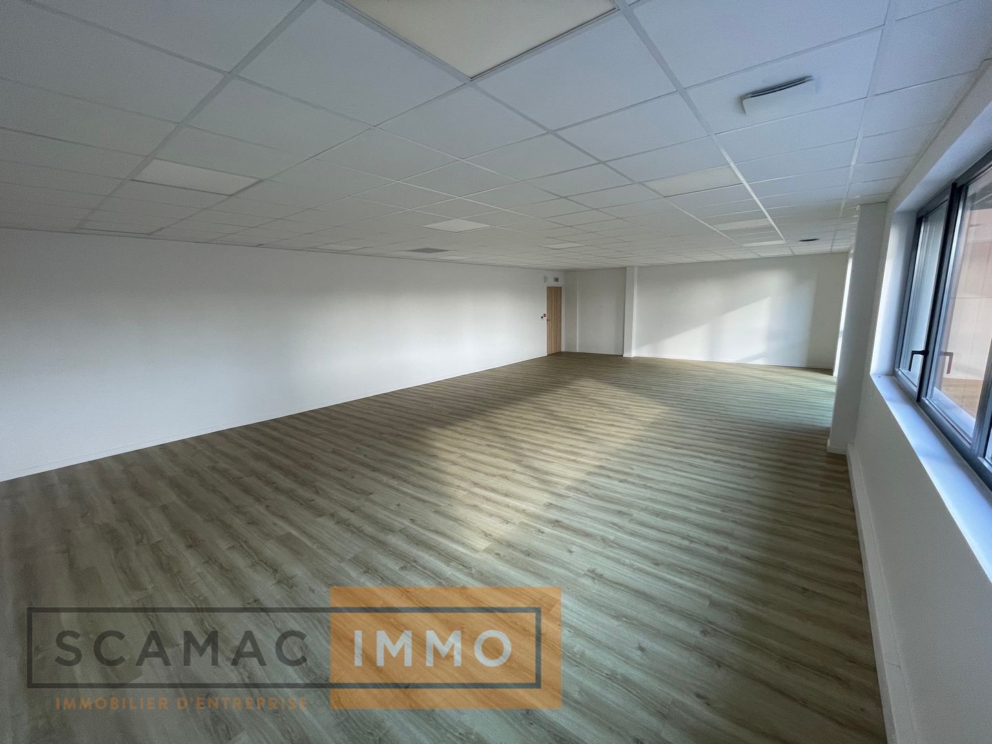 local d'activités de 378m², Bondoufle (Essonne)