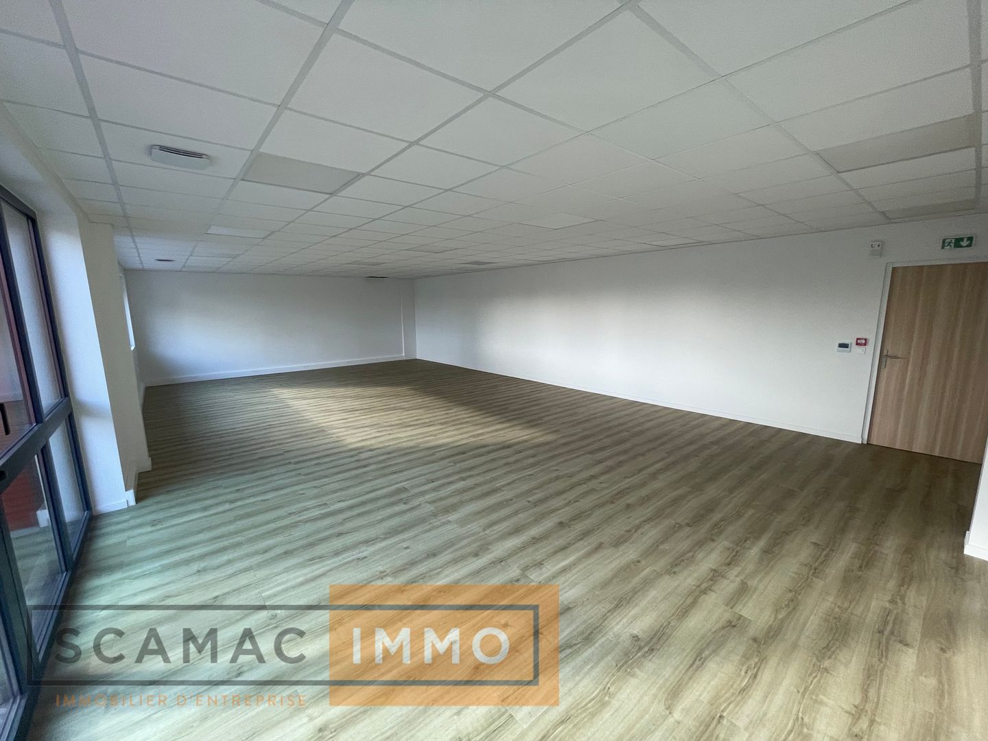 local d'activités de 378m², Bondoufle (Essonne)