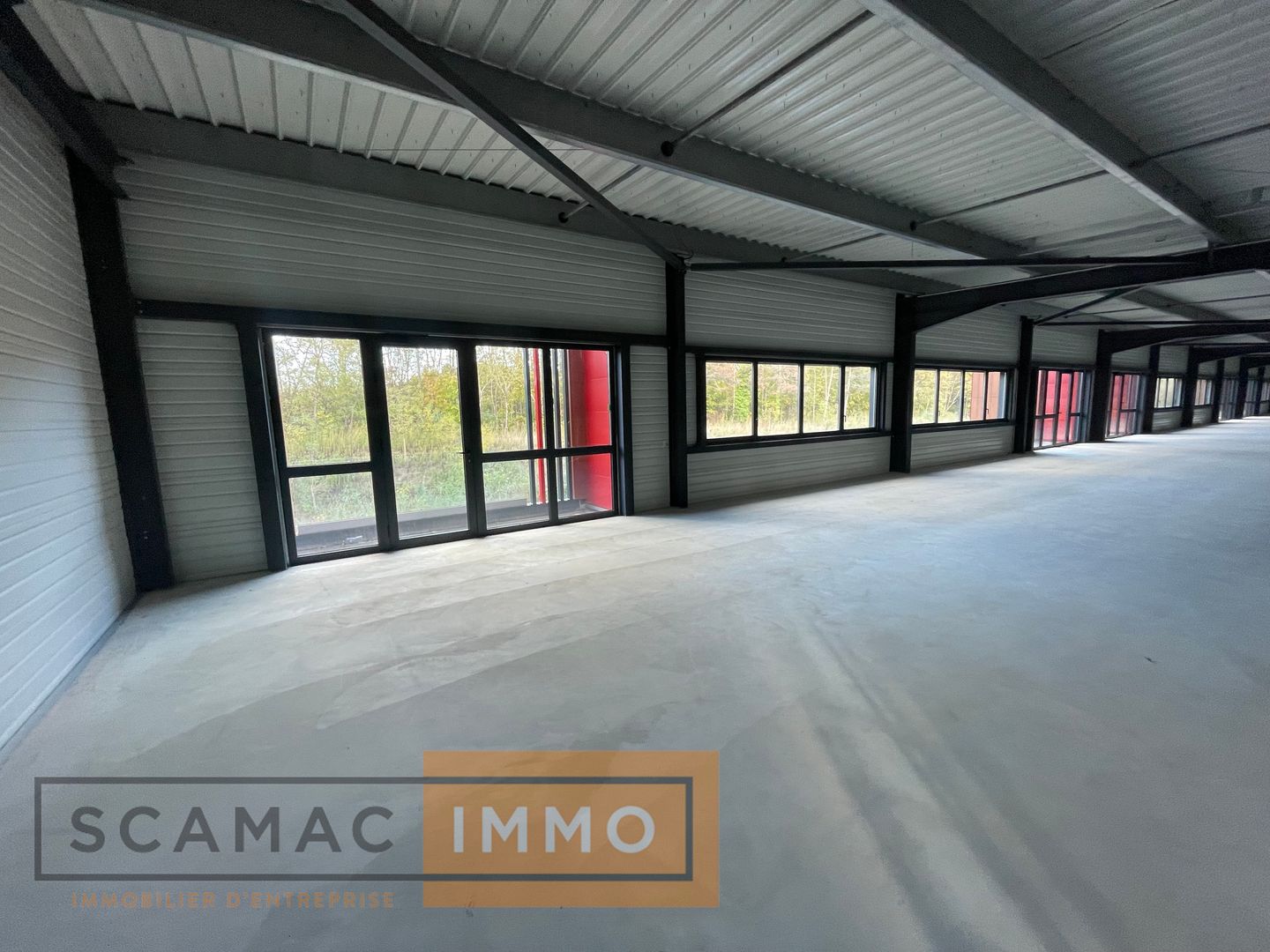 local d'activités de 378m², Bondoufle (Essonne)