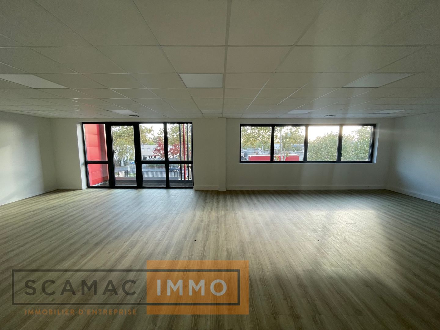 local d'activités de 756m², Bondoufle (Essonne)