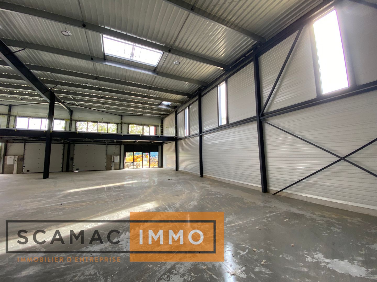 local d'activités de 1 134m², Bondoufle (Essonne)