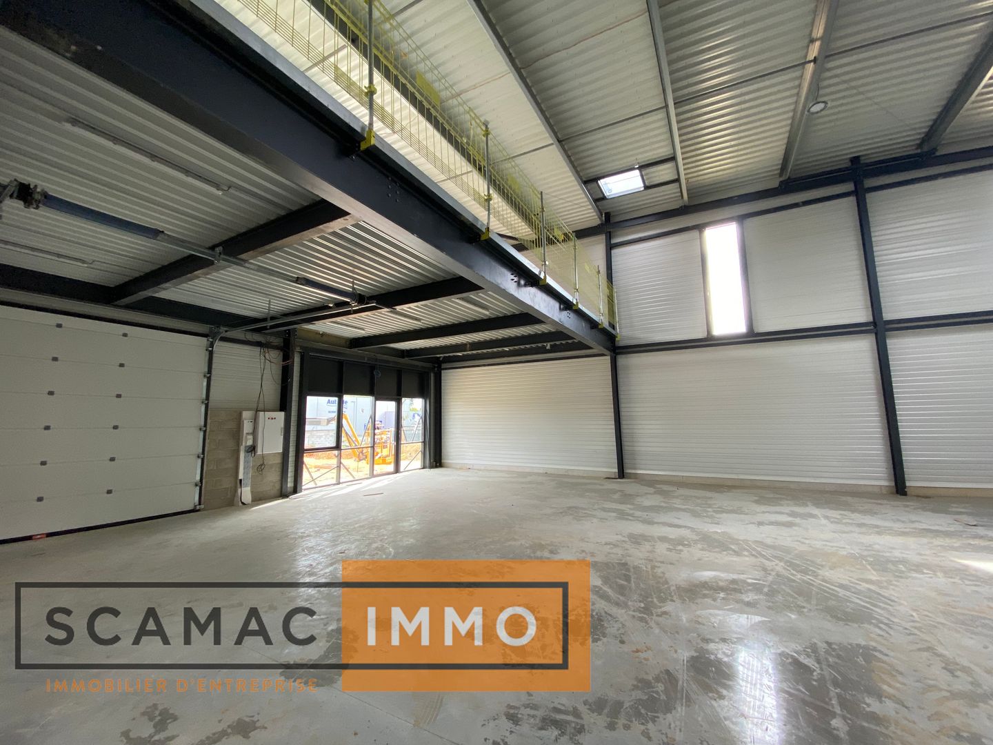 local d'activités de 1&nbsp;134m², Bondoufle (Essonne)