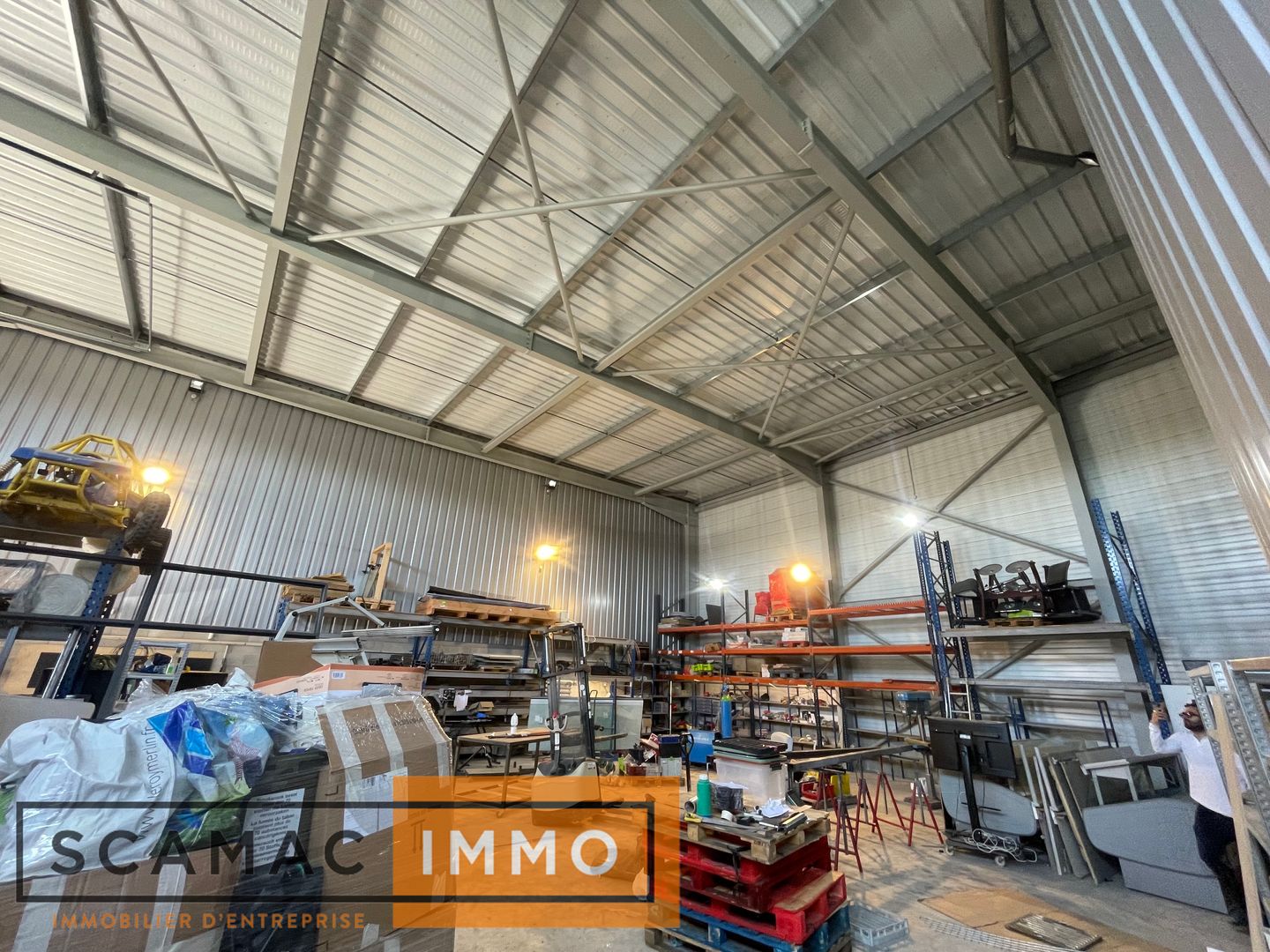 local d'activités de 280m², Saint-Pierre-du-Perray (Essonne)